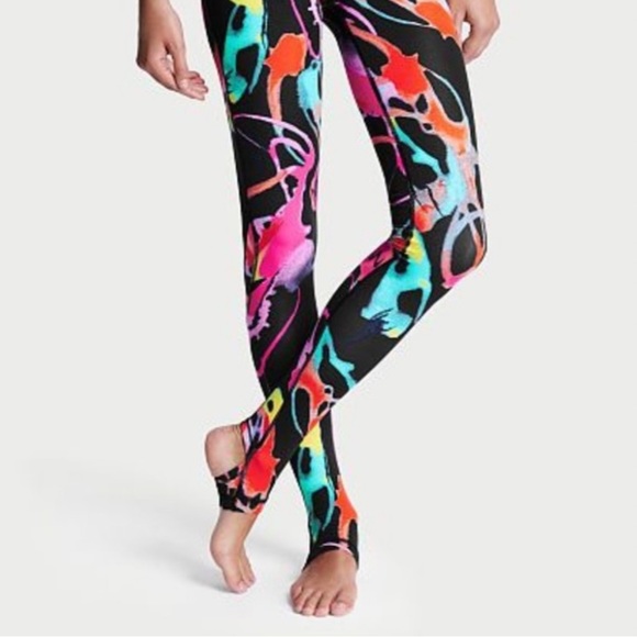 ISO * Victoria’s Secret Sport VSX Yoga Stirrup Leggings - Picture 3 of 3